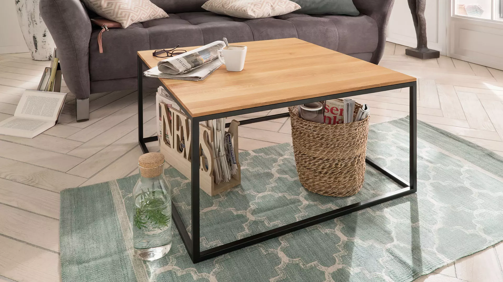 Table basse Mesco - variante 03 avec plateau en chêne sauvage noble