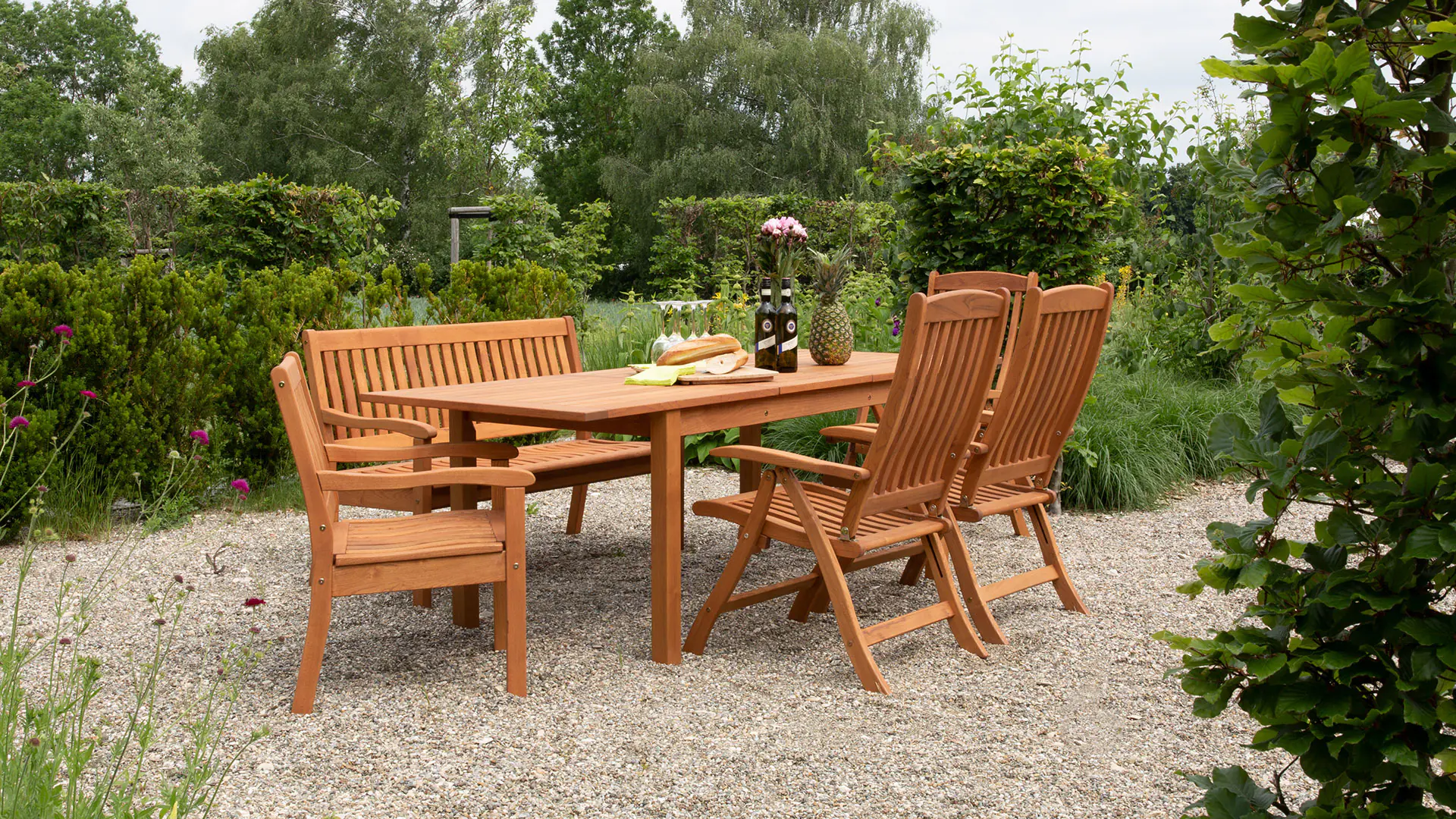 Table de jardin classique - ici la version allongée en 90x170 cm avec plateau de 50 cm