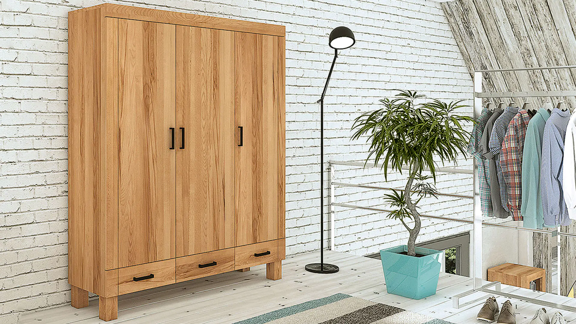 Armoire 3 portes avec trois tiroirs pratiques - ici en cœur de hêtre