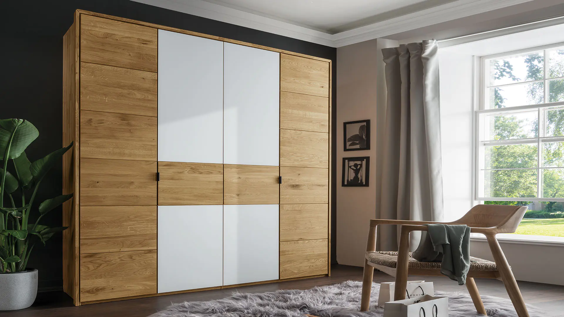 Armoire en bois massif Bellavista, 4 portes en chêne sauvage avec passe-partout